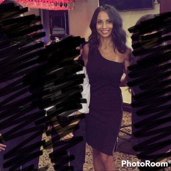 💥 Ali & Jay Gorgeous One Shoulder Form Fitting Side Zipped Dress ~ Size XS 💥 - Picture 4 of 10